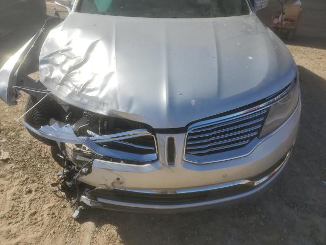2LMPJ8LP1JBL38543 - 2018 LINCOLN MKX RESERVE Արծաթագույն լուսանկար 12