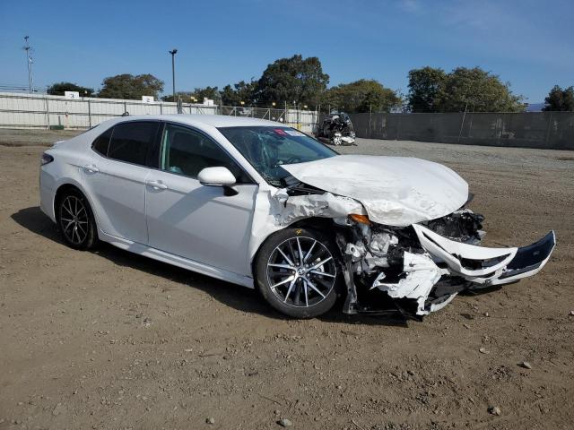 4T1G11AK9PU835109 - 2023 TOYOTA CAMRY SE NIGHT SHADE WHITE photo 4