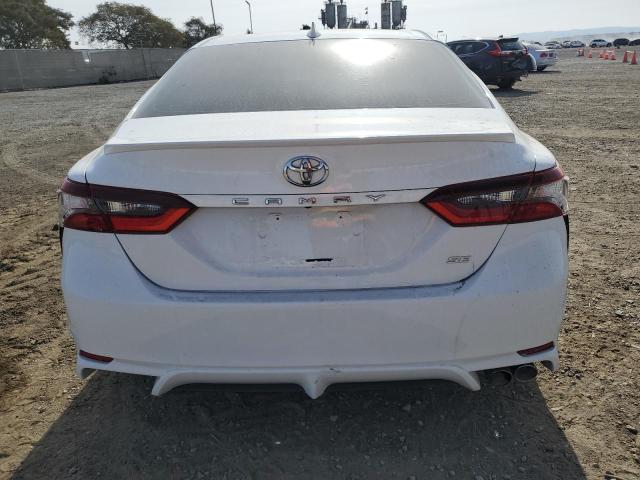 4T1G11AK9PU835109 - 2023 TOYOTA CAMRY SE NIGHT SHADE WHITE photo 6