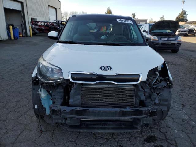 KNDJP3A56G7325815 - 2016 KIA SOUL + WHITE photo 5