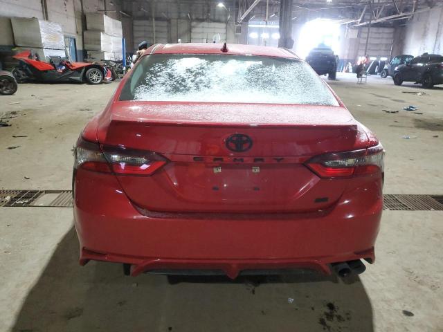 4T1G11AK3RU207775 - 2024 TOYOTA CAMRY SE NIGHT SHADE RED photo 6