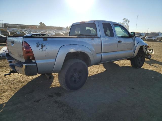 5TETU62N08Z525469 - 2008 TOYOTA TACOMA PRERUNNER ACCESS CAB SILVER photo 3