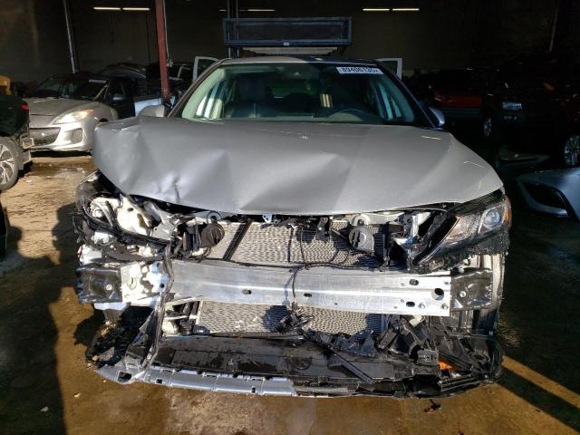 4T1G11BK5RU113122 - 2024 TOYOTA CAMRY SE NIGHT SHADE SILVER photo 5