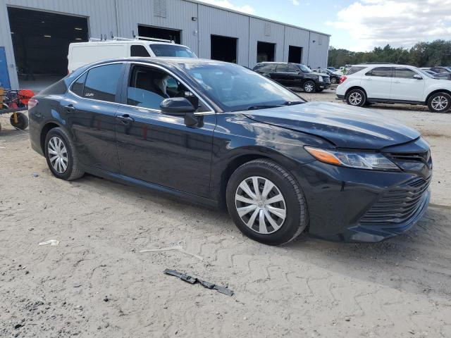 4T1B11HK1JU650351 - 2018 TOYOTA CAMRY L BLACK photo 4