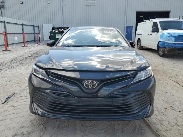 4T1B11HK1JU650351 - 2018 TOYOTA CAMRY L BLACK photo 5