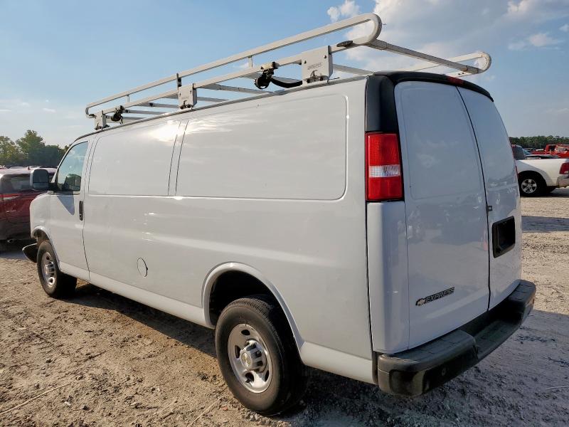 1GCWGBFPXP1220787 - 2023 CHEVROLET EXPRESS G2 WHITE photo 2