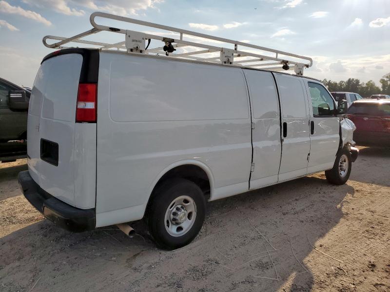 1GCWGBFPXP1220787 - 2023 CHEVROLET EXPRESS G2 WHITE photo 3