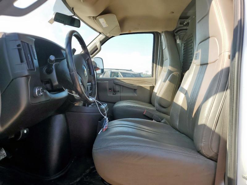 1GCWGBFPXP1220787 - 2023 CHEVROLET EXPRESS G2 WHITE photo 7