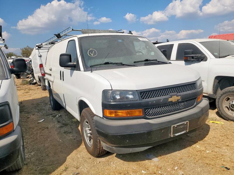 1GCWGAFP2P1170820 - 2023 CHEVROLET EXPRESS G2 WHITE photo 4