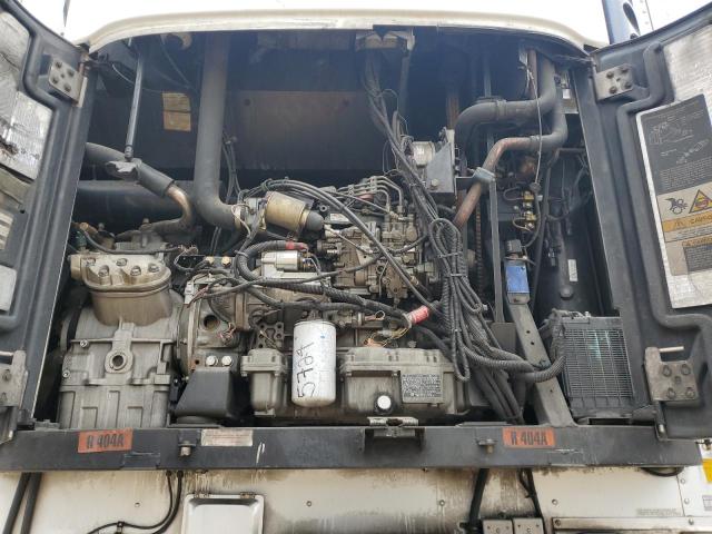 1UYVS2489FU407412 - 2015 UTILITY VS2RA WHITE photo 7