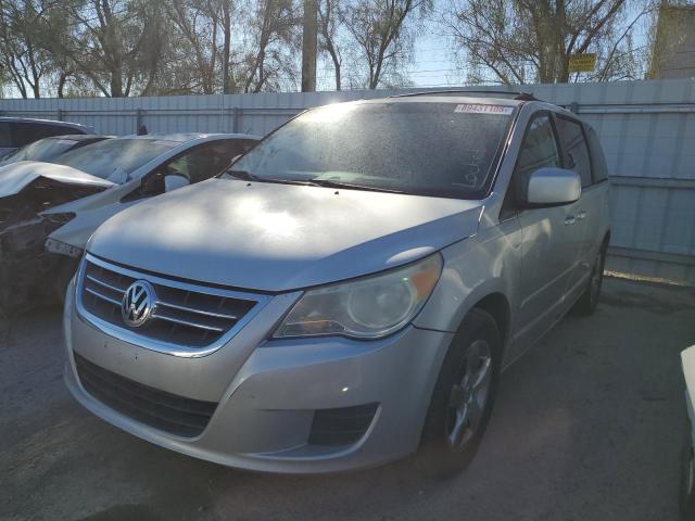 2009 VOLKSWAGEN ROUTAN SE, 