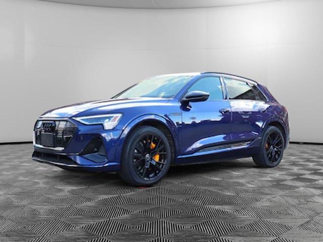 WA1VABGE0NB038110 - 2022 AUDI E-TRON CHRONOS BLUE photo 2