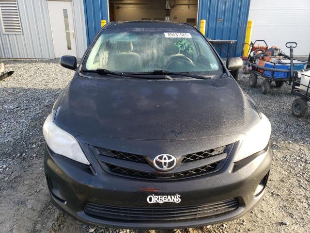 2T1BU4EE1DC938528 - 2013 TOYOTA COROLLA BASE შავი ფოტო 5