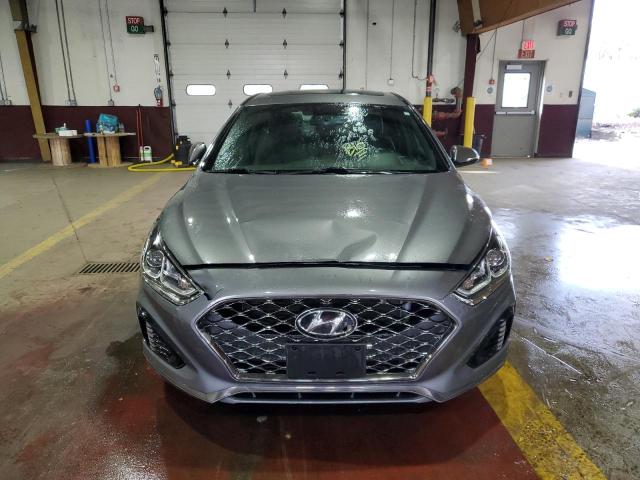 5NPE34AF9KH811230 - 2019 HYUNDAI SONATA LIMITED ნაცრისფერი ფოტო 5