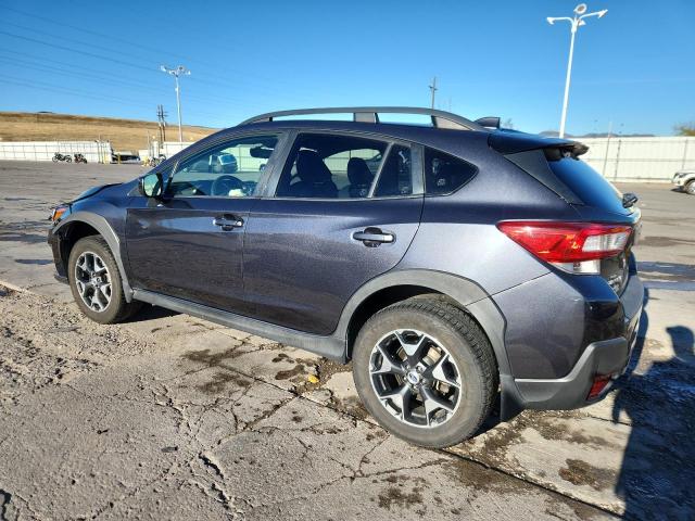 JF2GTABC1JH216768 - 2018 SUBARU CROSSTREK PREMIUM Graphit Foto 2