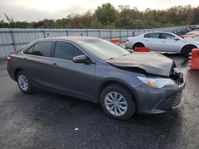 4T4BF1FK5GR580582 - 2016 TOYOTA CAMRY LE GRAY photo 4