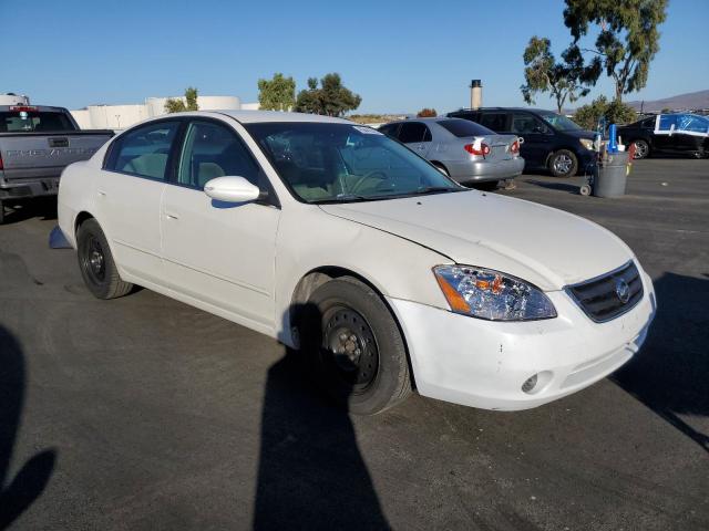 1N4AL11D13C229136 - 2003 NISSAN ALTIMA BASE WHITE photo 4