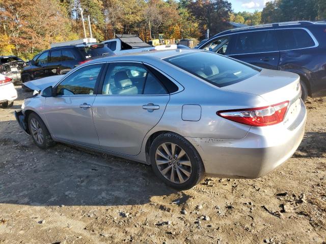 4T4BF1FK2GR549869 - 2016 TOYOTA CAMRY LE SILVER photo 2