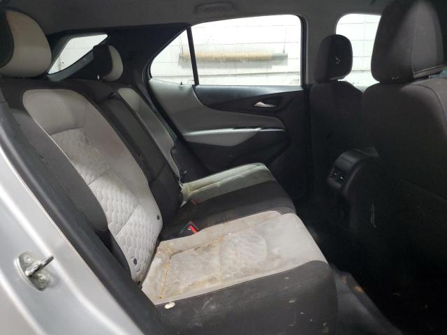 2GNAXREV9J6227986 - 2018 CHEVROLET EQUINOX LS SILVER photo 11