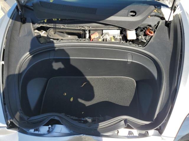 5YJ3E1EA1JF039494 - 2018 TESLA MODEL 3 Gümüş foto 11