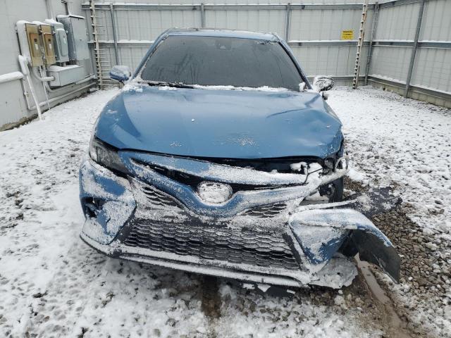 4T1G11AK2RU225538 - 2024 TOYOTA CAMRY SE NIGHT SHADE BLUE photo 5