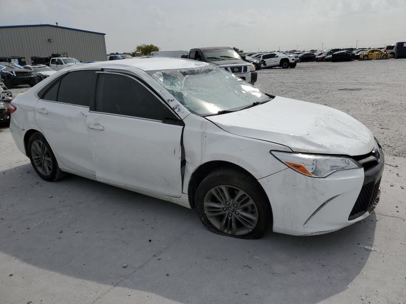 4T1BF1FK2HU735200 - 2017 TOYOTA CAMRY LE WHITE photo 4