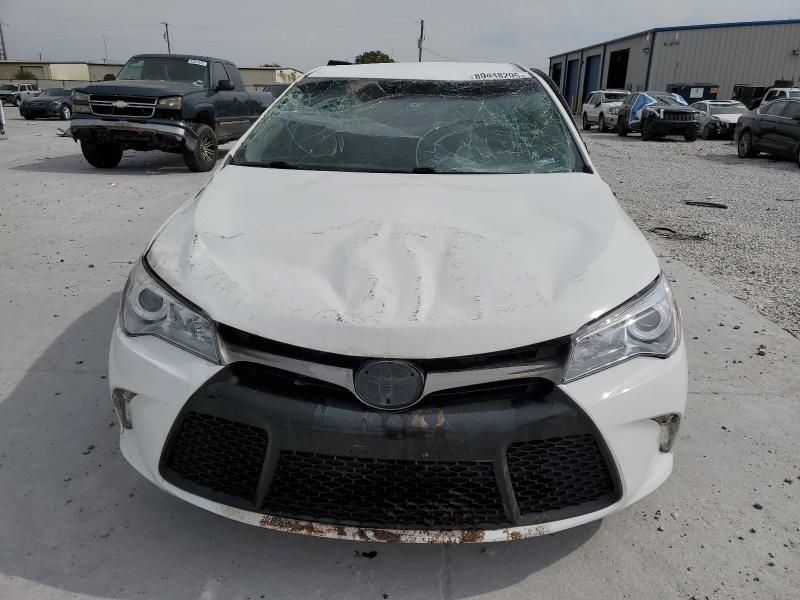 4T1BF1FK2HU735200 - 2017 TOYOTA CAMRY LE WHITE photo 5