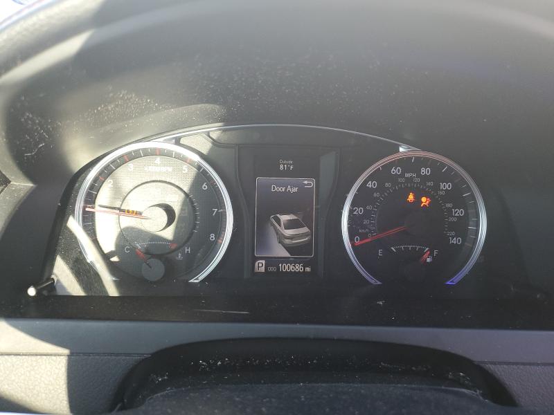 4T1BF1FK2HU735200 - 2017 TOYOTA CAMRY LE WHITE photo 9