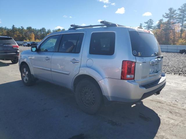 5FNYF4H56BB079932 - 2011 HONDA PILOT EXL SILVER photo 2