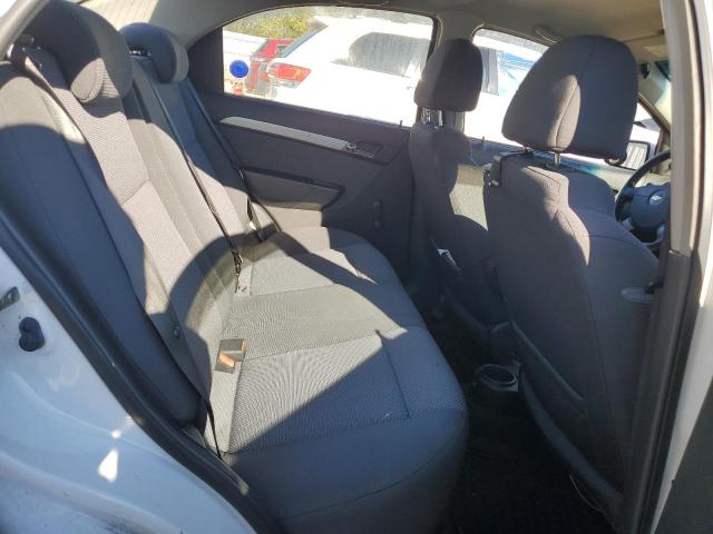 KL1TD5DE7AB088000 - 2010 CHEVROLET AVEO LS WHITE photo 10