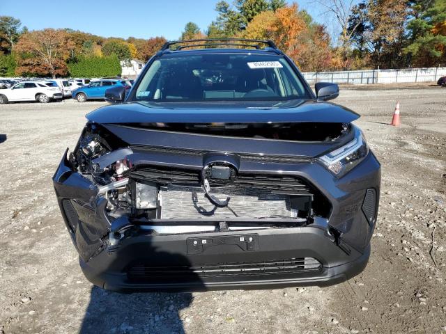 JTMRWRFV8SJ077564 - 2025 TOYOTA RAV4 XLE GRAY photo 5
