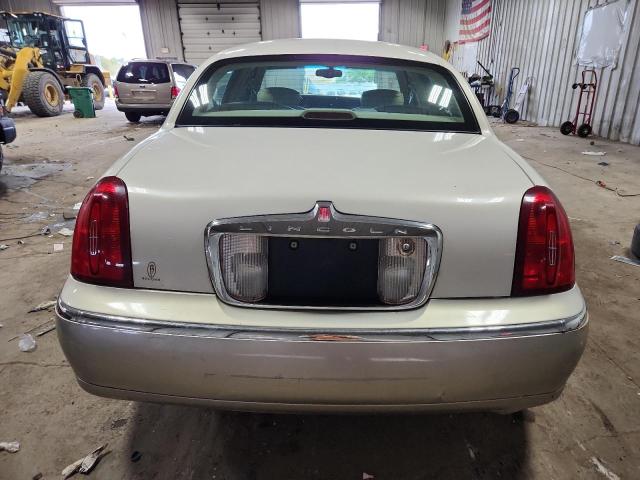 1LNHM82W41Y733237 - 2001 LINCOLN TOWN CAR SIGNATURE თეთრი ფოტო 6