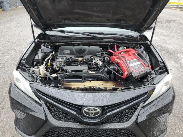 4T1B61HK6JU068554 - 2018 TOYOTA CAMRY XSE BLACK photo 11