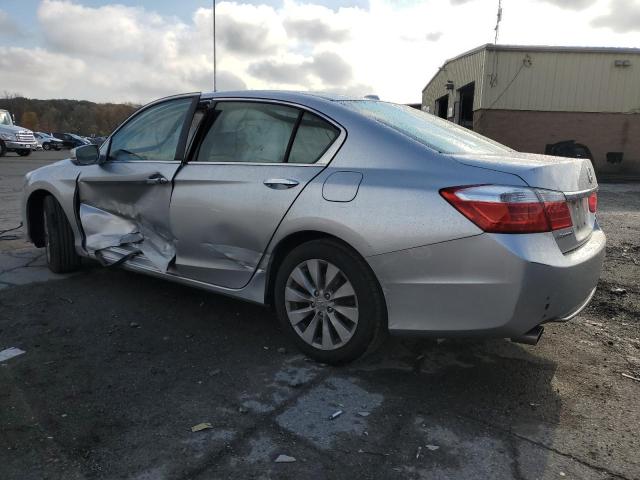 1HGCR3F97FA008210 - 2015 HONDA ACCORD TOURING SILVER photo 2