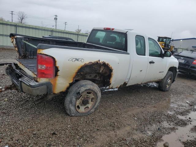 1GC2KVCG2BZ374326 - 2011 CHEVROLET SILVERADO K2500 HEAVY DUTY WHITE photo 3