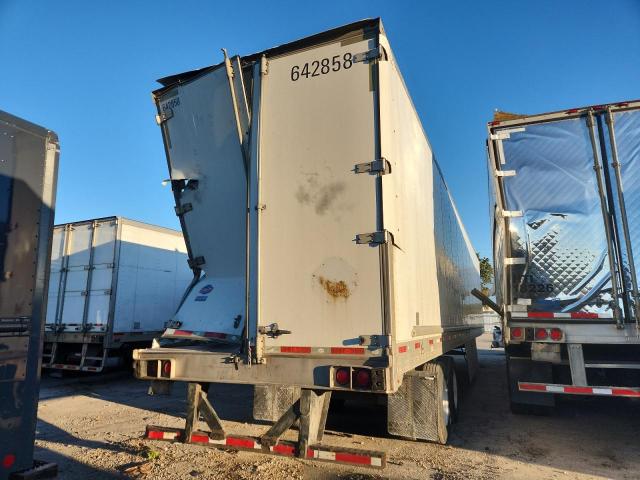 1UYVS2535GG530661 - 2016 UTILITY VS2DX WHITE photo 4