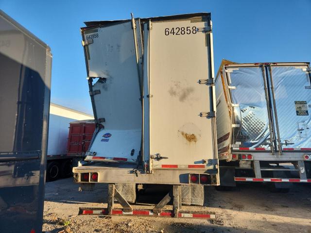 1UYVS2535GG530661 - 2016 UTILITY VS2DX WHITE photo 8