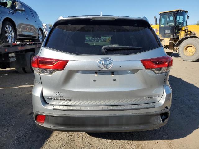 5TDJZRFH2JS544168 - 2018 TOYOTA HIGHLANDER SE Gri fotoğraf 6