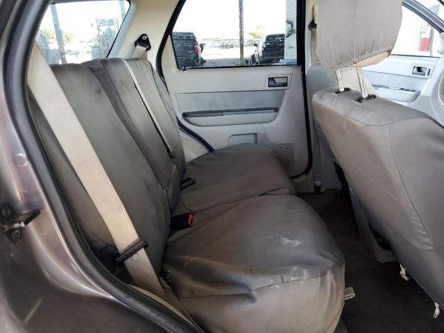 1FMCU0D72CKA47687 - 2012 FORD ESCAPE XLT GRAY photo 11