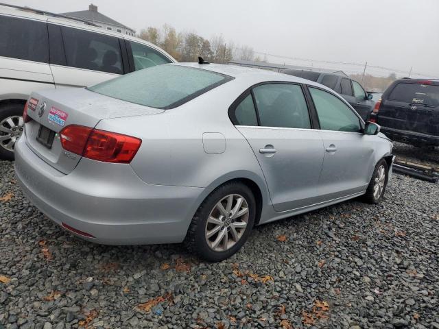 3VWDP7AJ2DM409470 - 2013 VOLKSWAGEN JETTA SE SILVER photo 3