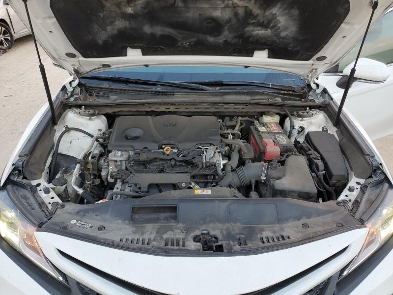 4T1B11HK6JU570186 - 2018 TOYOTA CAMRY L თეთრი ფოტო 11