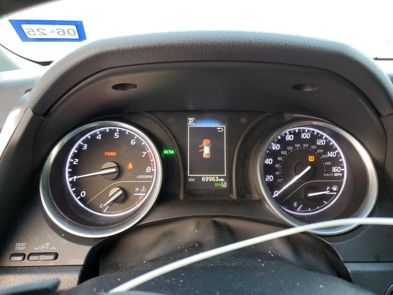 4T1B11HK6JU570186 - 2018 TOYOTA CAMRY L თეთრი ფოტო 9