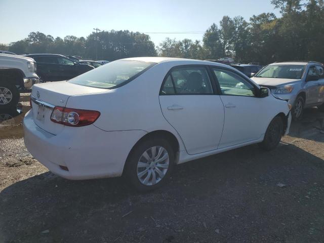 2T1BU4EE6CC823258 - 2012 TOYOTA COROLLA BASE WHITE photo 3
