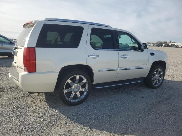 1GYS4BEFXBR162670 - 2011 CADILLAC ESCALADE LUXURY Ақ фото 3