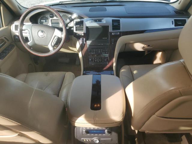 1GYS4BEFXBR162670 - 2011 CADILLAC ESCALADE LUXURY Ақ фото 8
