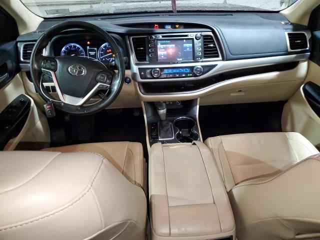 5TDKZRFHXJS272649 - 2018 TOYOTA HIGHLANDER SE 棕色 照片 8