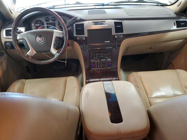 1GYS4HEF0BR135741 - 2011 CADILLAC ESCALADE ESV LUXURY Սպիտակ լուսանկար 8