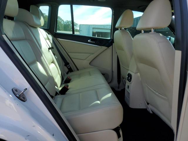 WVGAV3AX5EW039346 - 2014 VOLKSWAGEN TIGUAN S თეთრი ფოტო 10