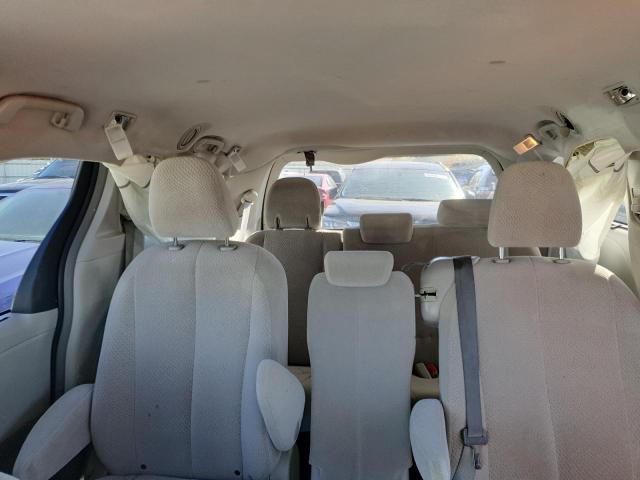 5TDKK3DC4DS305111 - 2013 TOYOTA SIENNA LE 黑色 照片 10