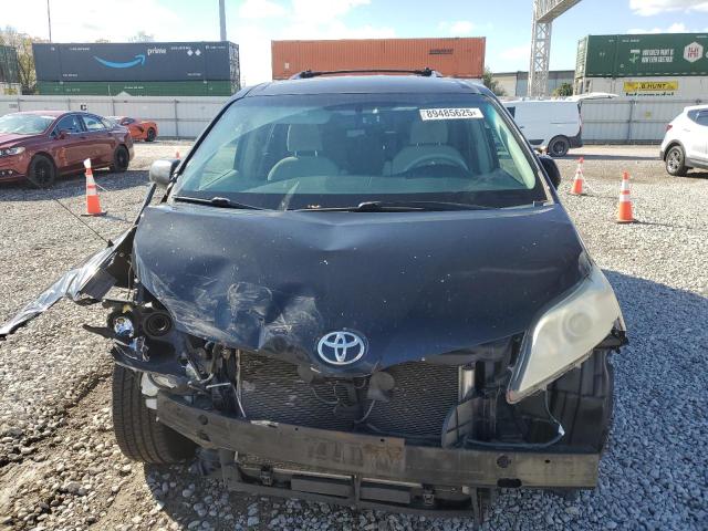 5TDKK3DC4DS305111 - 2013 TOYOTA SIENNA LE 黑色 照片 5